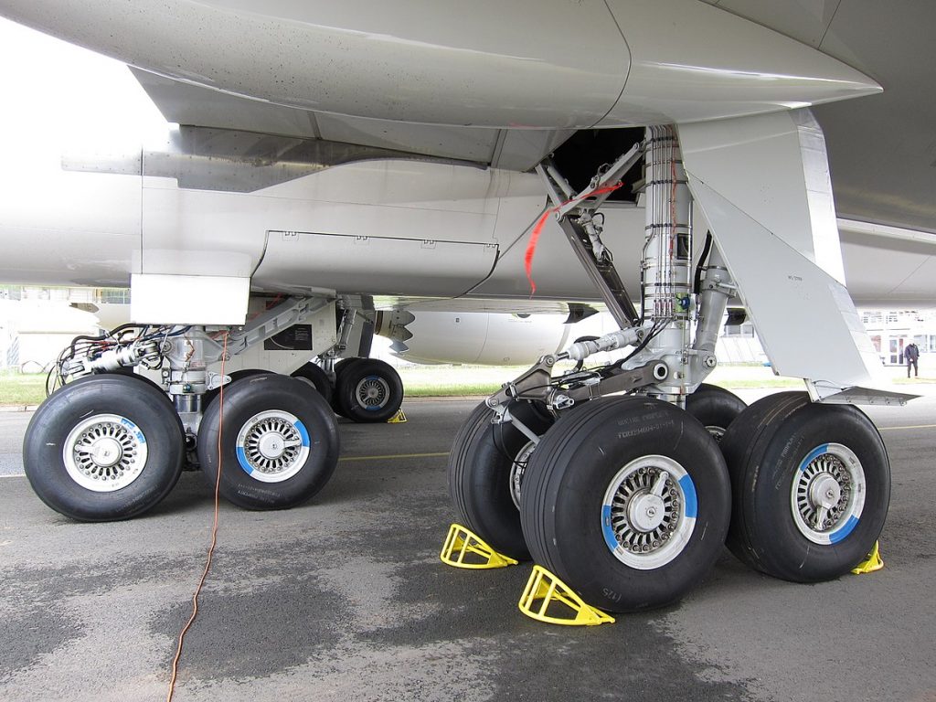 Main landing gear of a Boeing 747-8F prototype in central view.