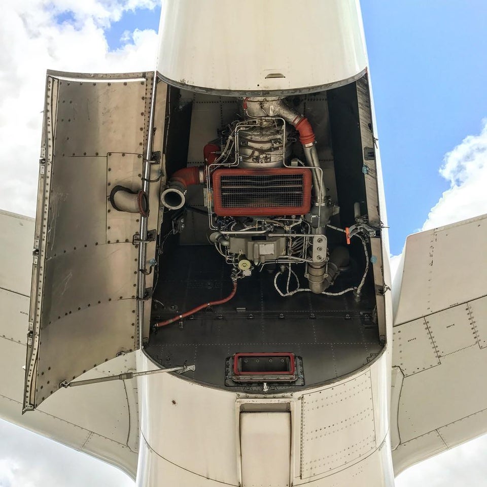 A central view of the auxiliary power unit (APU) on an A320.