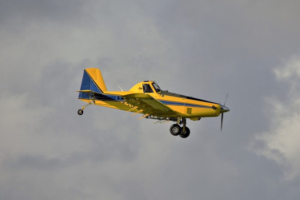 A small airplane requiring sport pilot licence in the sky.