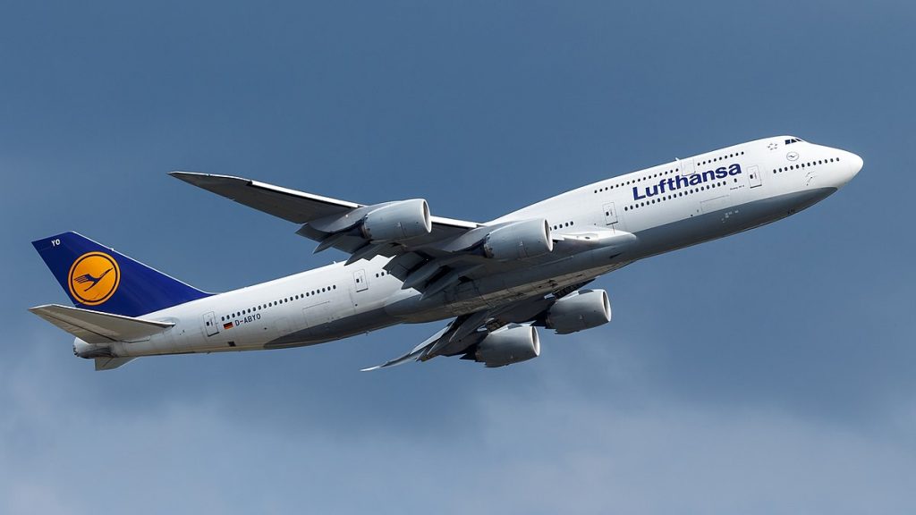 A Lufthansa Boeing B747-8