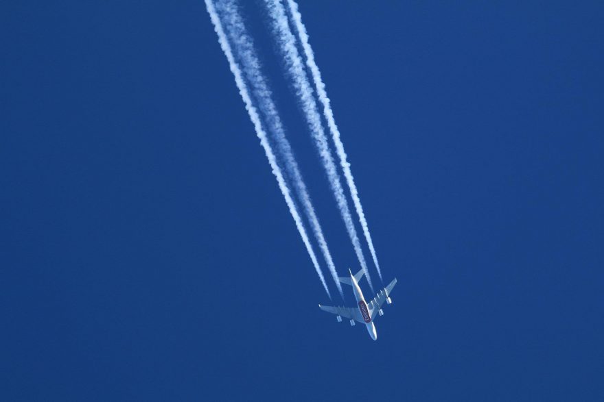 Why do planes leave trails aeroclass